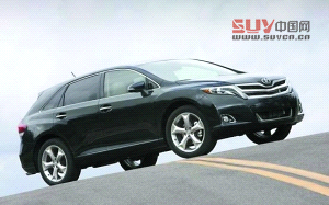 今日上市的Venza更像是一款MPV，和線條硬朗的漢蘭達相去甚遠。