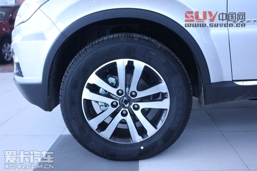 SUV全新選擇 愛卡實拍進口雙龍雷斯特W