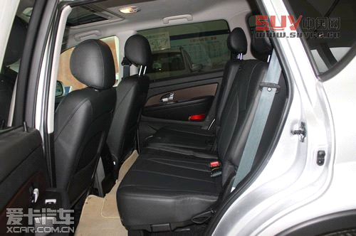 SUV全新選擇 愛卡實拍進口雙龍雷斯特W