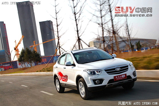 海馬S7對比一汽奔騰X80 自主SUV新秀賽