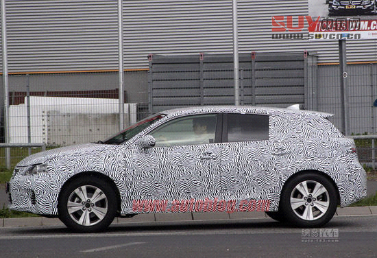 雷克薩斯全新SUV諜照 定位入門SUV 