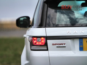 愛(ài)卡英國(guó)首試2014路虎攬勝運(yùn)動(dòng)版