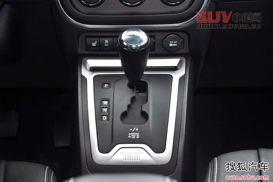 變速箱方面是指南者最大的變化之一，此次指南者匹配了來自現(xiàn)代汽車的子公司的6AT變速箱（代號6F24）替換了現(xiàn)款的CVT。