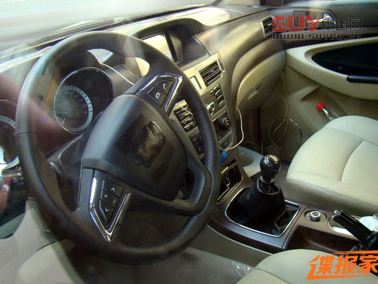 有望年內(nèi)上市 福迪全新SUV測(cè)試諜照再曝