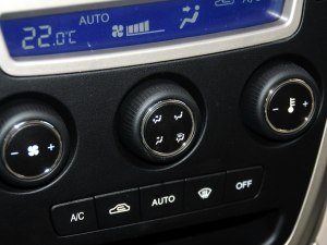 吉利全球鷹吉利汽車全球鷹GX72012款 2.4L 自動行政型