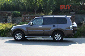 原裝進口SUV三菱帕杰羅 硬派越野典范