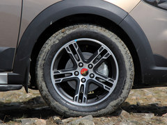 8萬入門SUV 長安CS35對比景逸X5