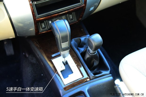 三菱廣汽三菱帕杰羅&middot;勁暢2013款 3.0L 自動四驅旗艦版