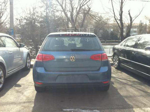 高爾夫7驚現北京某停車場 內飾細節曝光