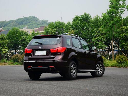 海馬汽車  2.0L 手動 車輛右側尾部視角