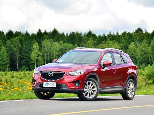 長安馬自達  2.5L 自動 車輛左前45度視角