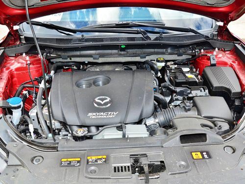 長安馬自達  2.5L 自動 發動機局部特寫