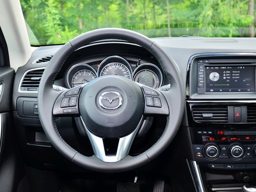 長安馬自達  2.5L 自動 方向盤整體