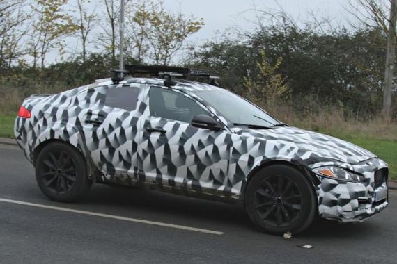 捷豹新款SUV諜照曝光