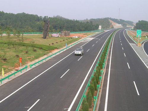 新車磨合期的十個小技巧 正確保養(yǎng)新車