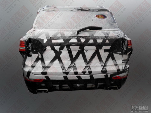 接近H8內(nèi)飾 哈弗H7量產(chǎn)版車型諜照曝光