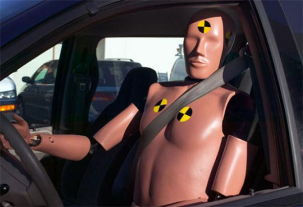 40公里時速就能要你命 解析安全帶的使命