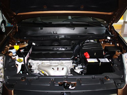 吉利全球鷹 2.0L 手動 發動機局部特寫