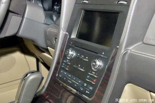 豪華大尺寸美式SUV 最多可容納9人