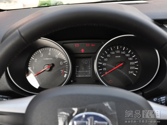 一汽S80 2013款 1.5MT都市 時尚版(5座)