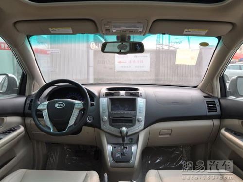 比亞迪S6內(nèi)飾全景