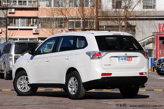 進(jìn)口歐藍(lán)德最高優(yōu)惠4.48萬元 店內(nèi)少量現(xiàn)車