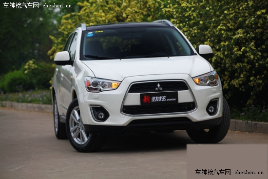 必須有全景天窗！22萬(wàn)內(nèi)配置豐富SUV推薦 全景天窗,22萬(wàn)買車,全景天窗SUV,三菱勁炫,日產(chǎn),新奇駿,二手大眾途觀,鈴木鋒馭,標(biāo)致2008