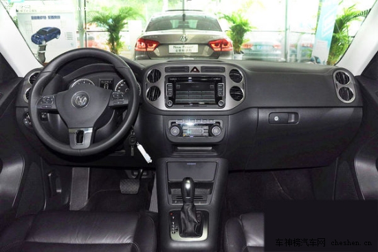 必須有全景天窗！22萬(wàn)內(nèi)配置豐富SUV推薦 全景天窗,22萬(wàn)買車,全景天窗SUV,三菱勁炫,日產(chǎn),新奇駿,二手大眾途觀,鈴木鋒馭,標(biāo)致2008