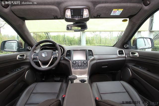 四款年度進(jìn)口全路況SUV盤點(diǎn) 實(shí)力派的選擇