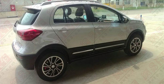 預(yù)售6萬起 哈弗全新小型SUV H1實拍曝光